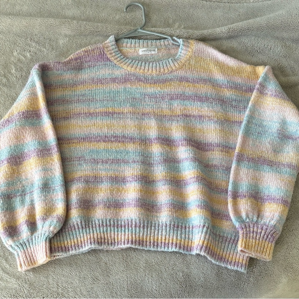 Vestique Striped Sweater